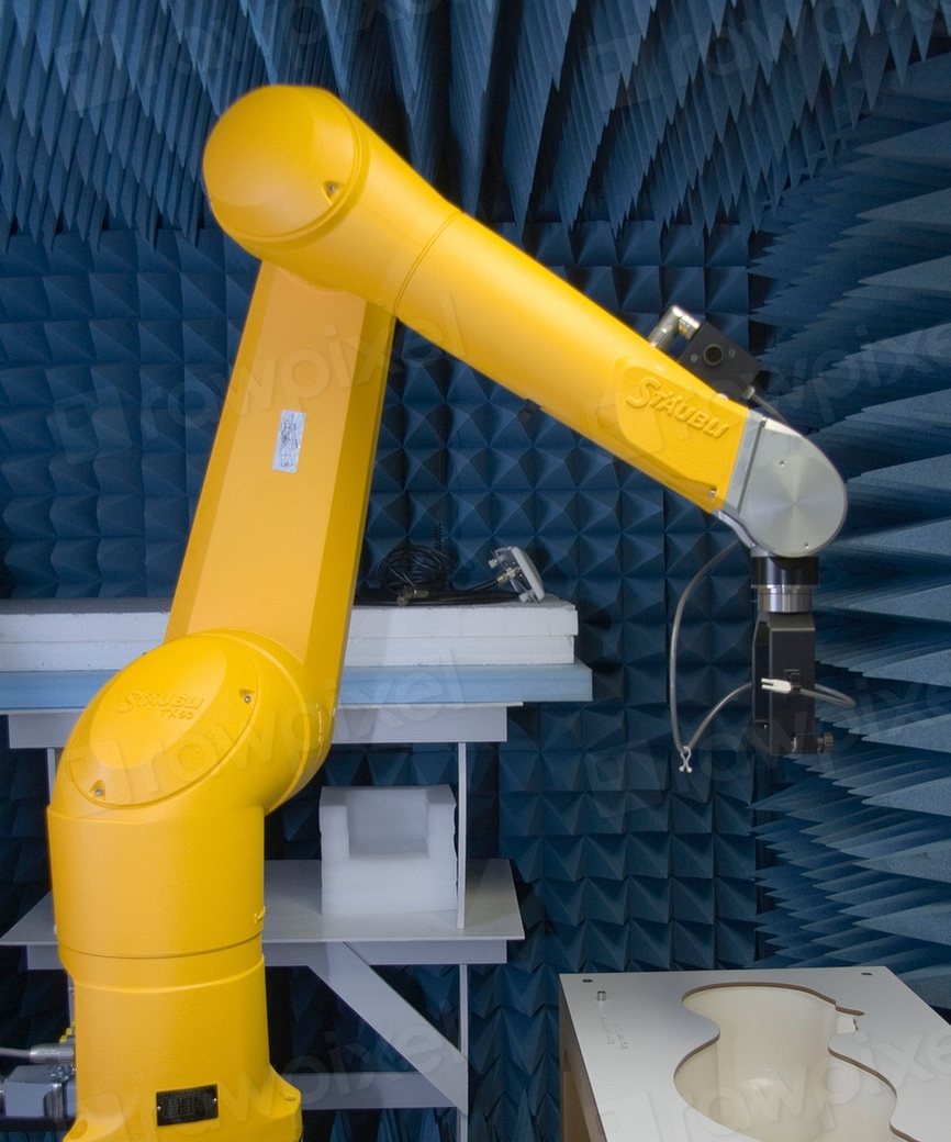 Industrial robot arm in a test lab